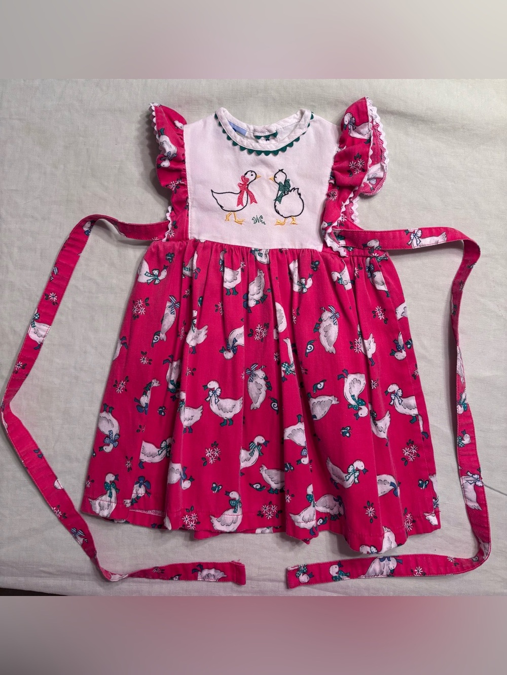 Vintage Aubisou Red Cottagecore ‘Goose Party’ print — 12M (1AN)